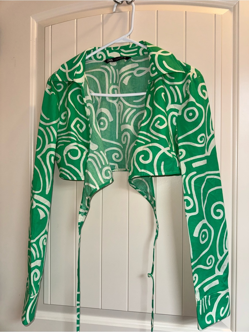 Zara Green and White Abstract Print Tie-Front Top